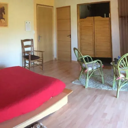 Domaine Du Val De Soux Couette-café 3*